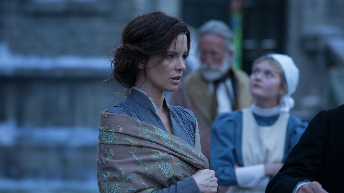 Кадр из фильма "Обитель проклятых"