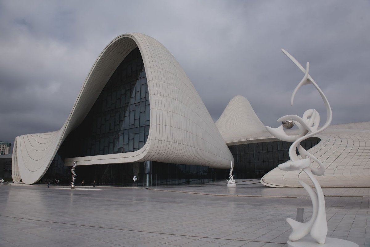 Центр Гейдара Алиева, Баку. Фото из личного архива автора.