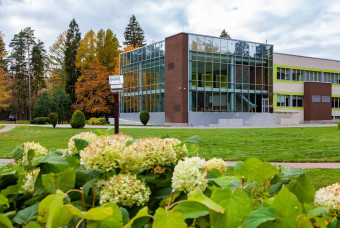 Центр здоровья «Verba Mayr» - первый в России австрийский оздоровительный центр, расположенный в подмосковном Пушкино. Центр находится в живописной лесной зоне всего в 17 км от Москвы.