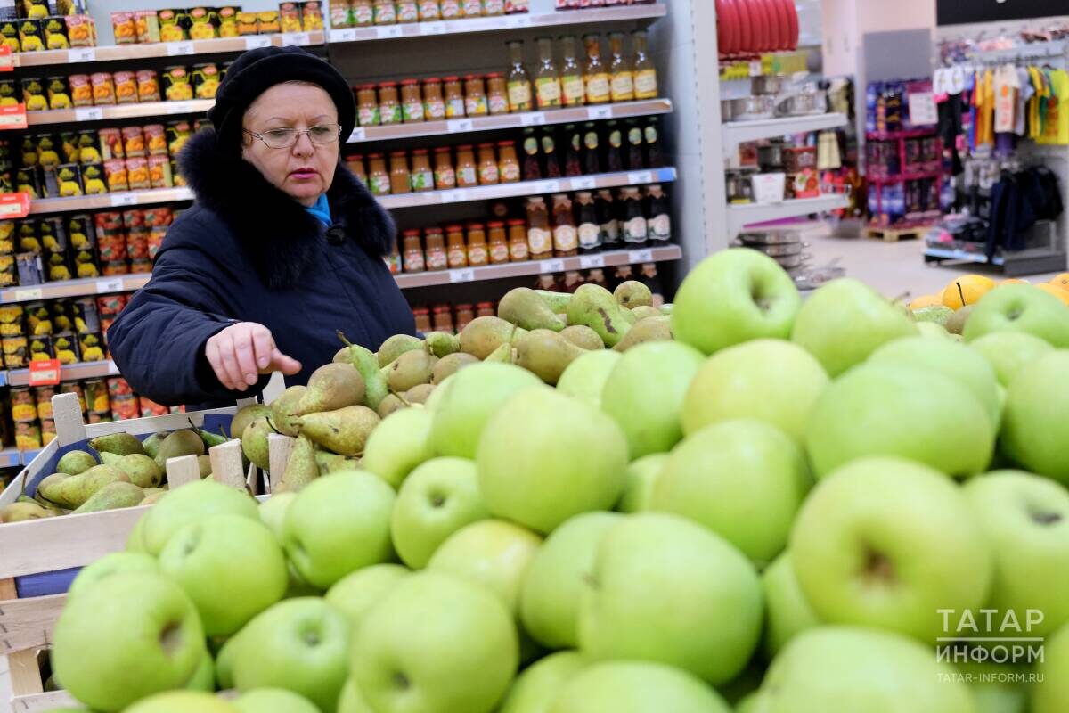 Согласно данным Татарстанстата, потребление овощей и фруктов с ягодами ниже рекомендуемых показателей – на 35% и на 23% соответственно. Татарстанцам не хватает витамина D, йода, селенаФото: © «Татар-информ»