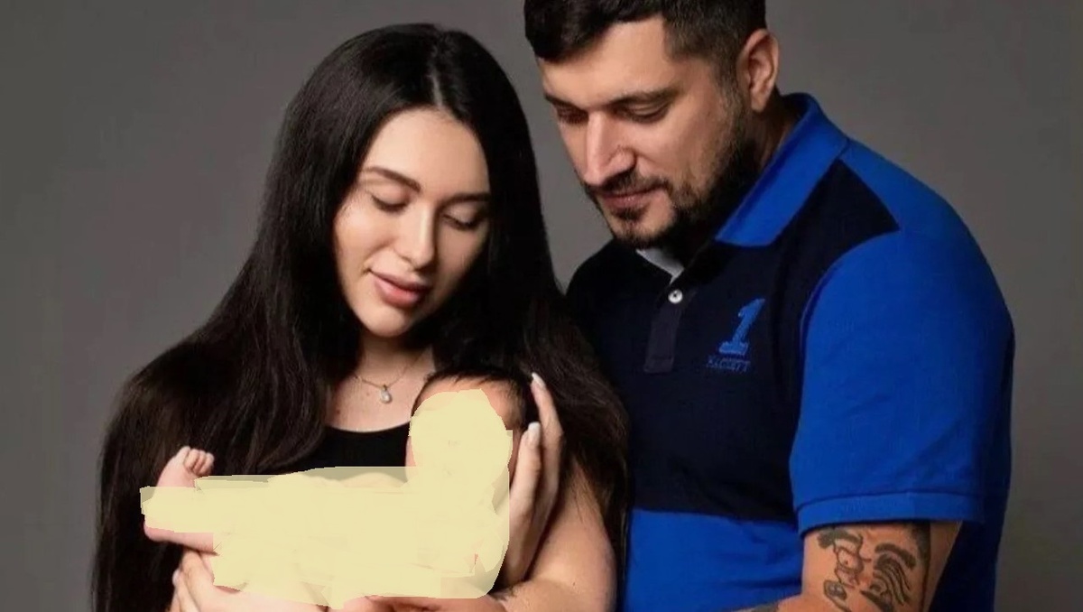 Паша Техник и Ева Карицкая