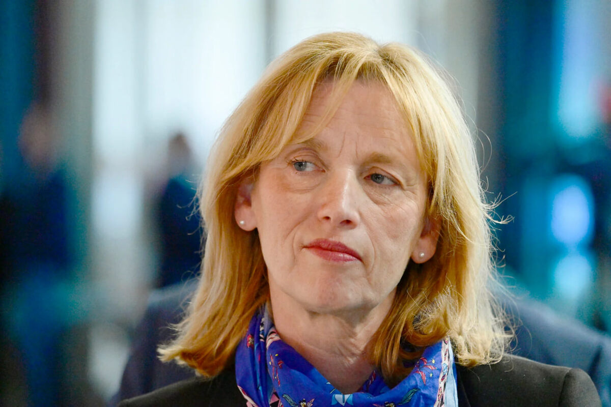 Карин Приен