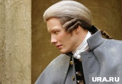     Актер Никита Панфилов в роли Петра Черкасова в кадре из фильма «Адъютанты любви» ИТАР-ТАСС