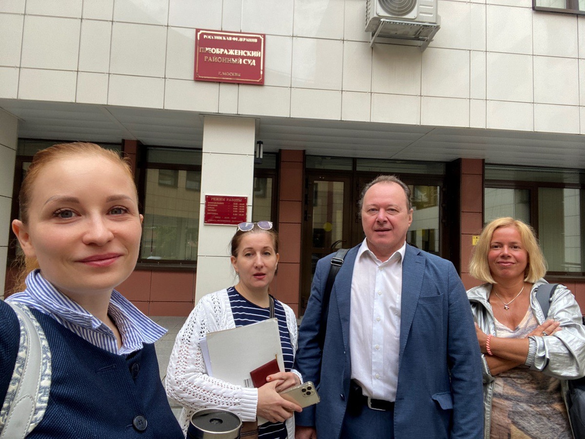 Я с Доверительницей Татьяной, ее знакомой и коллегой-адвокатом