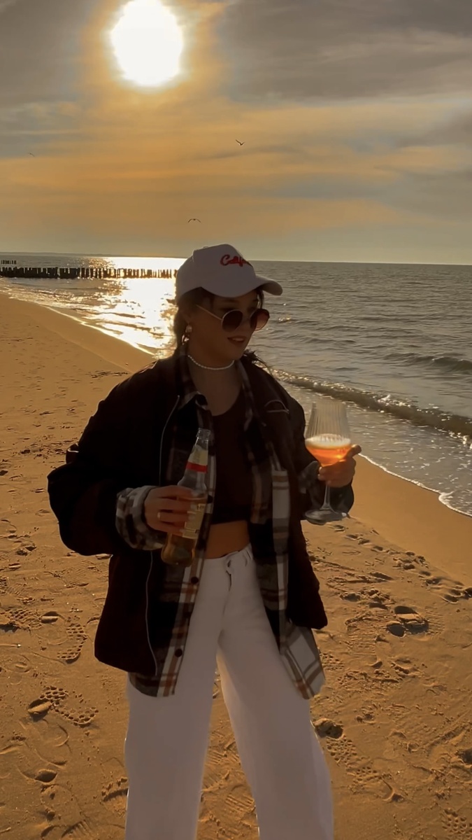 Многослойность — это когда прогноз +15, но душа помнит +5 и ветер с моря