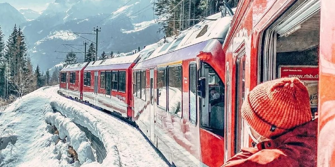Как поезд Bernina Express связан с компанией Bernina?