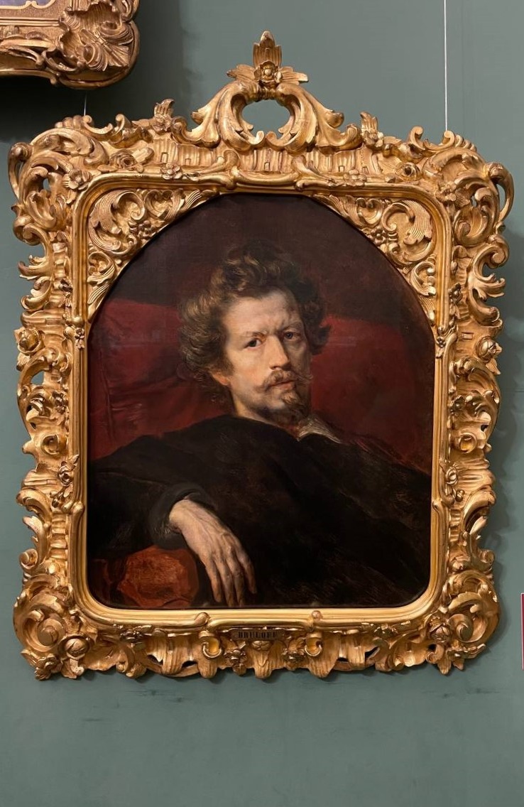 Автопортрет художника, представленный на выставке