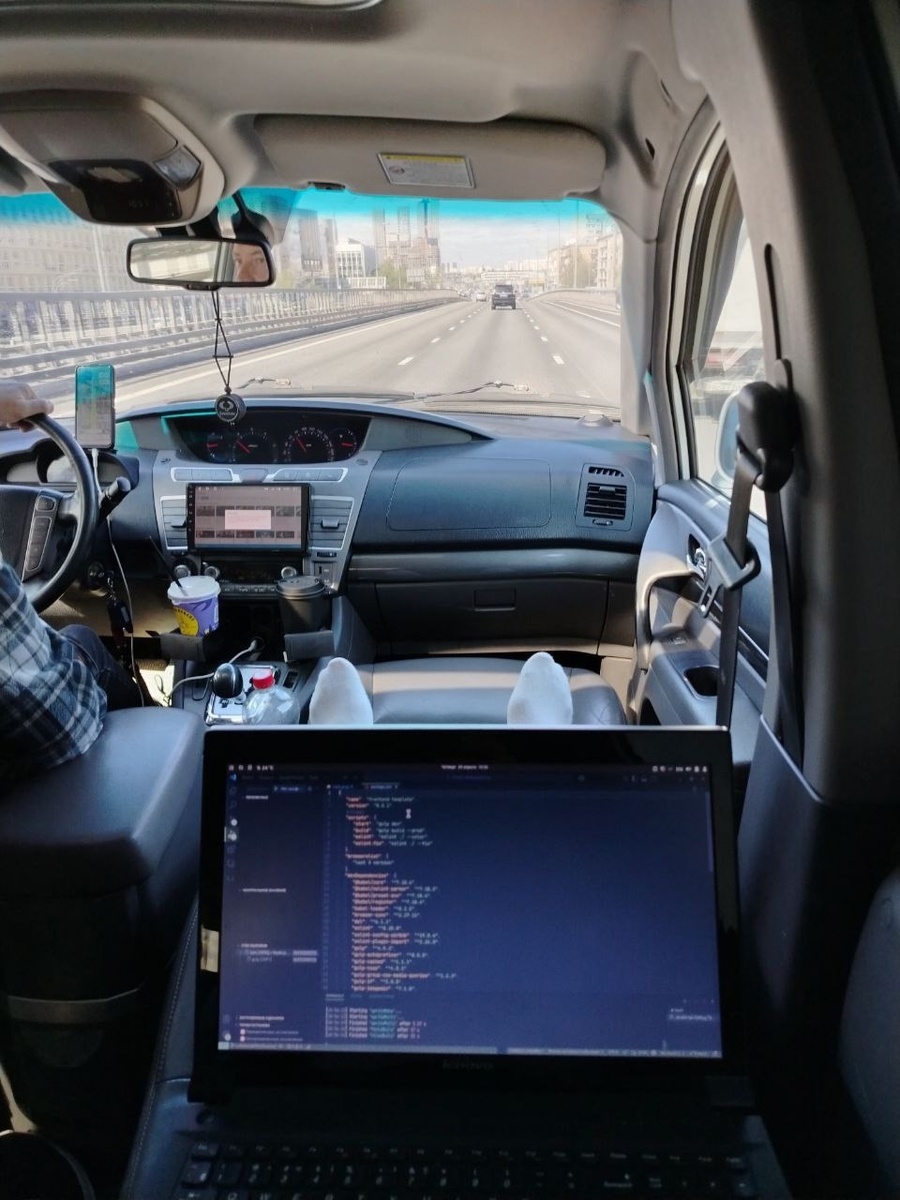 Работа на удалёнке: как гибкость работы в городе превращает городскую суету в источник вдохновения