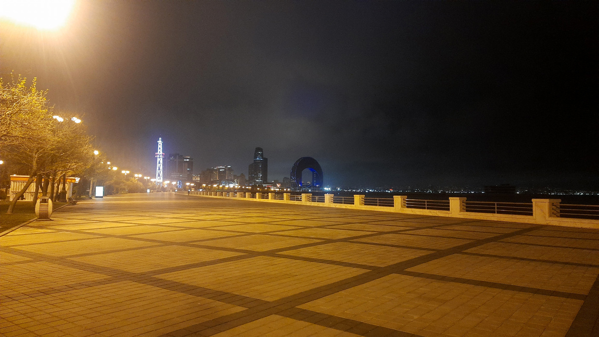 Ночной Бакинский бульвар 