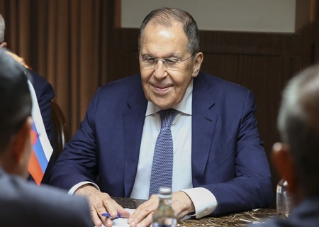    Лавров назвал предложение Путина о перемирии в дни 80-летия Победы началом прямых переговоров с Киевом