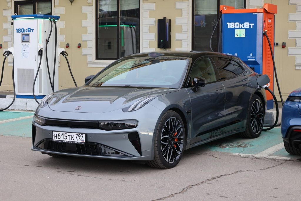 Zeekr 001 — самый популярный новый электромобиль в России.