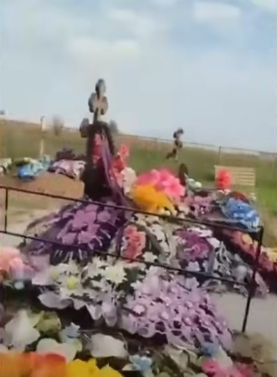 Кадры с могил бойцов погибших на СВО