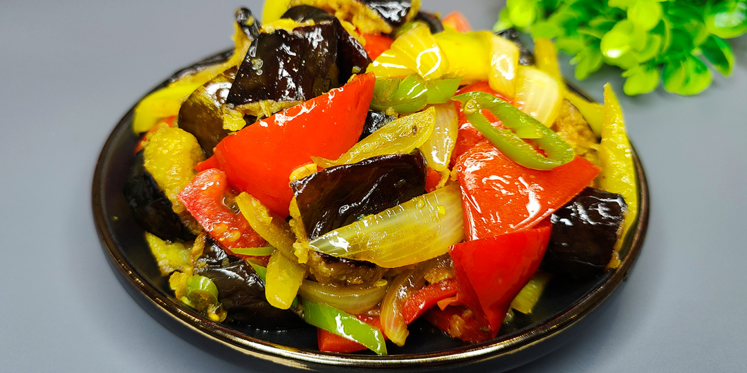 Не любят баклажаны только те, кто не умеет их вкусно готовить! Подруга грузинка дала рецепт, я просто в восторге