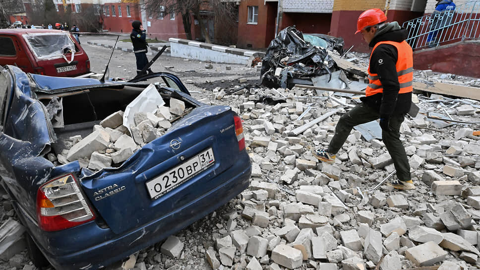 Поскольку состояние войны в России не объявлялось, суды делают вывод, что вред застрахованному имуществу наносят «третьи лица».📷Фото: Анатолий Жданов / Коммерсантъ