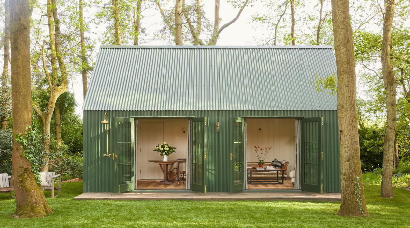 Как подобрать надворные постройки к дому