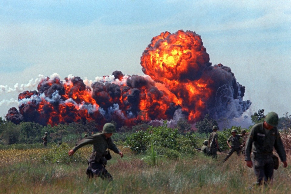    Могущественная Америка, потеряв десятки тысяч своих солдат и потратив безумные миллиарды долларов, так и не смогла одолеть скромную азиатскую страну EAST NEWS