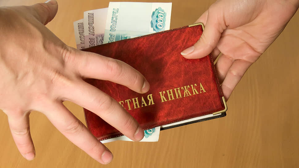 Учащиеся университета систематически платили преподавателям за успешную сдачу экзаменов разные суммы — от 10 до 80 тыс. рублей.📷Фото: Олег Харсеев / Коммерсантъ