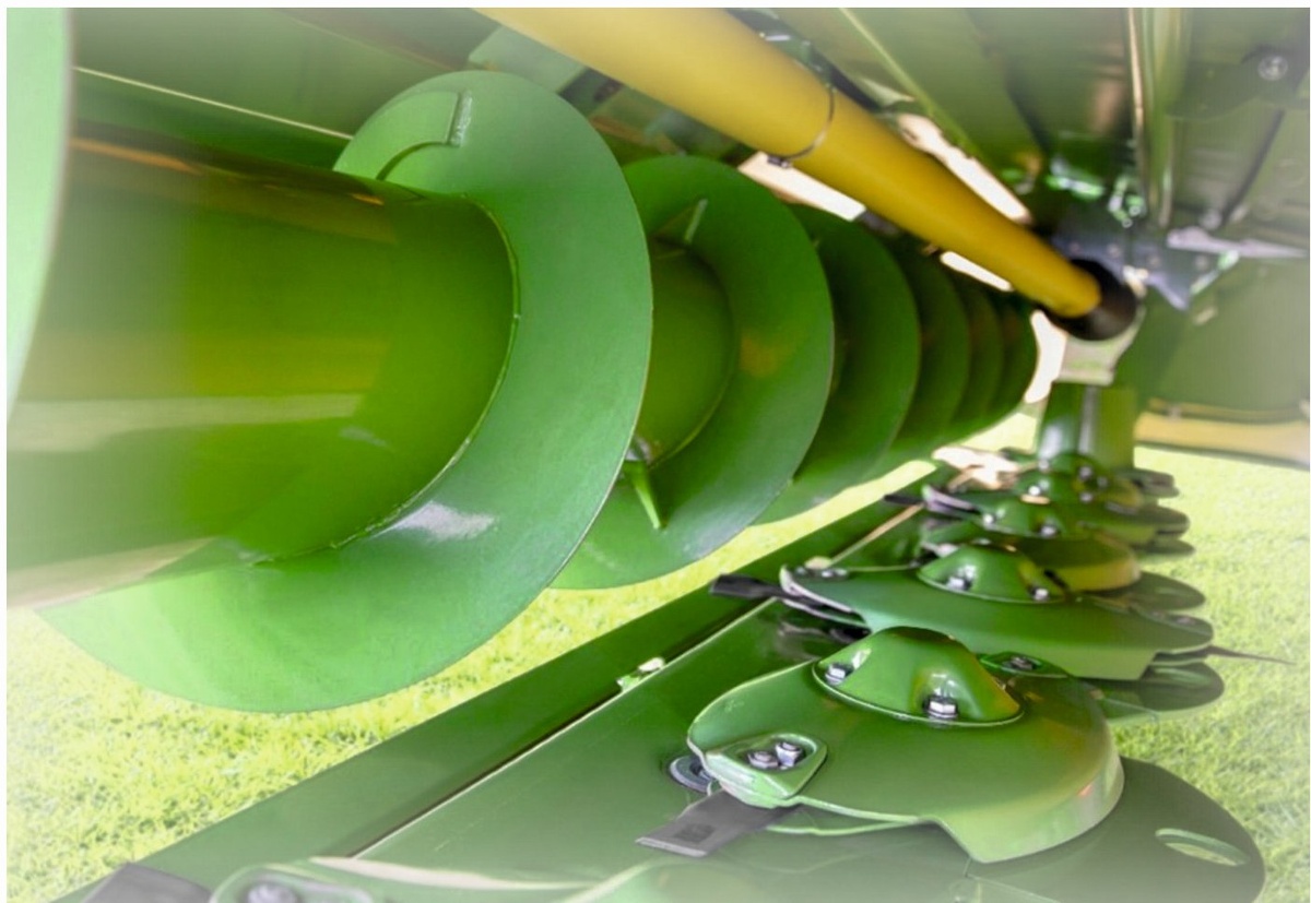 Поперечный шнек диаметром 45 см - специальная разработка для заготовки высокоурожайных культур