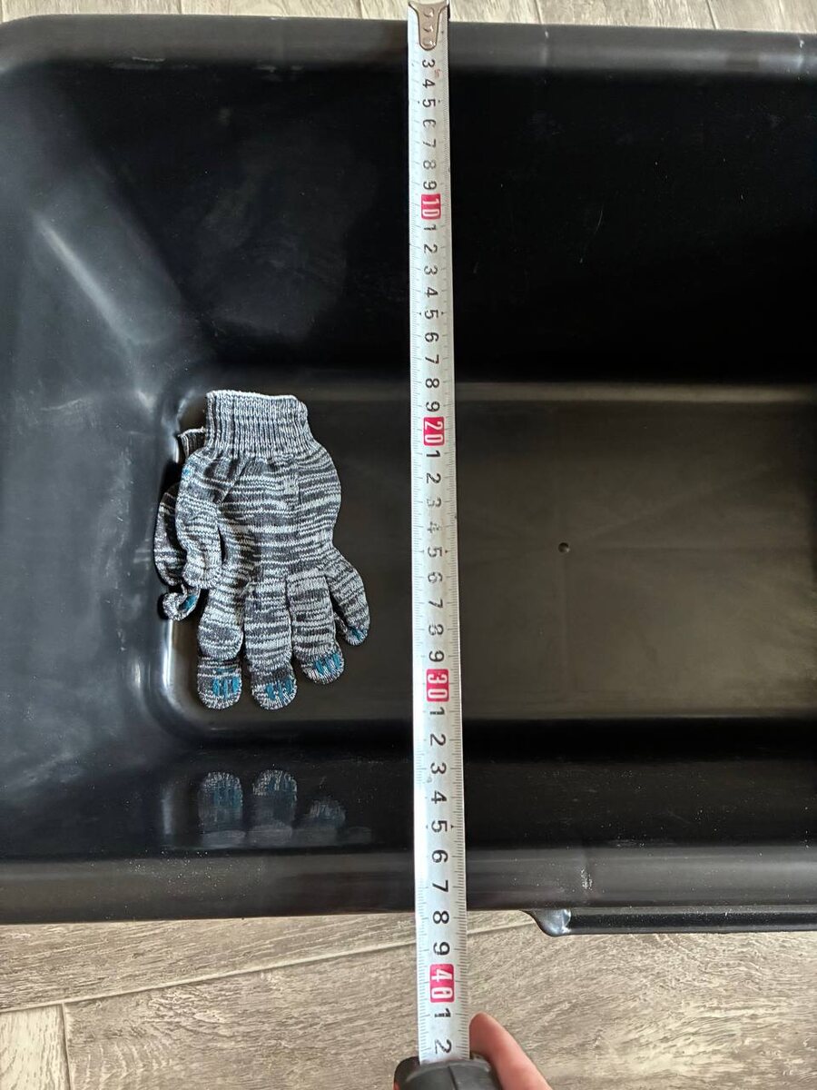 И не огромная ширина.