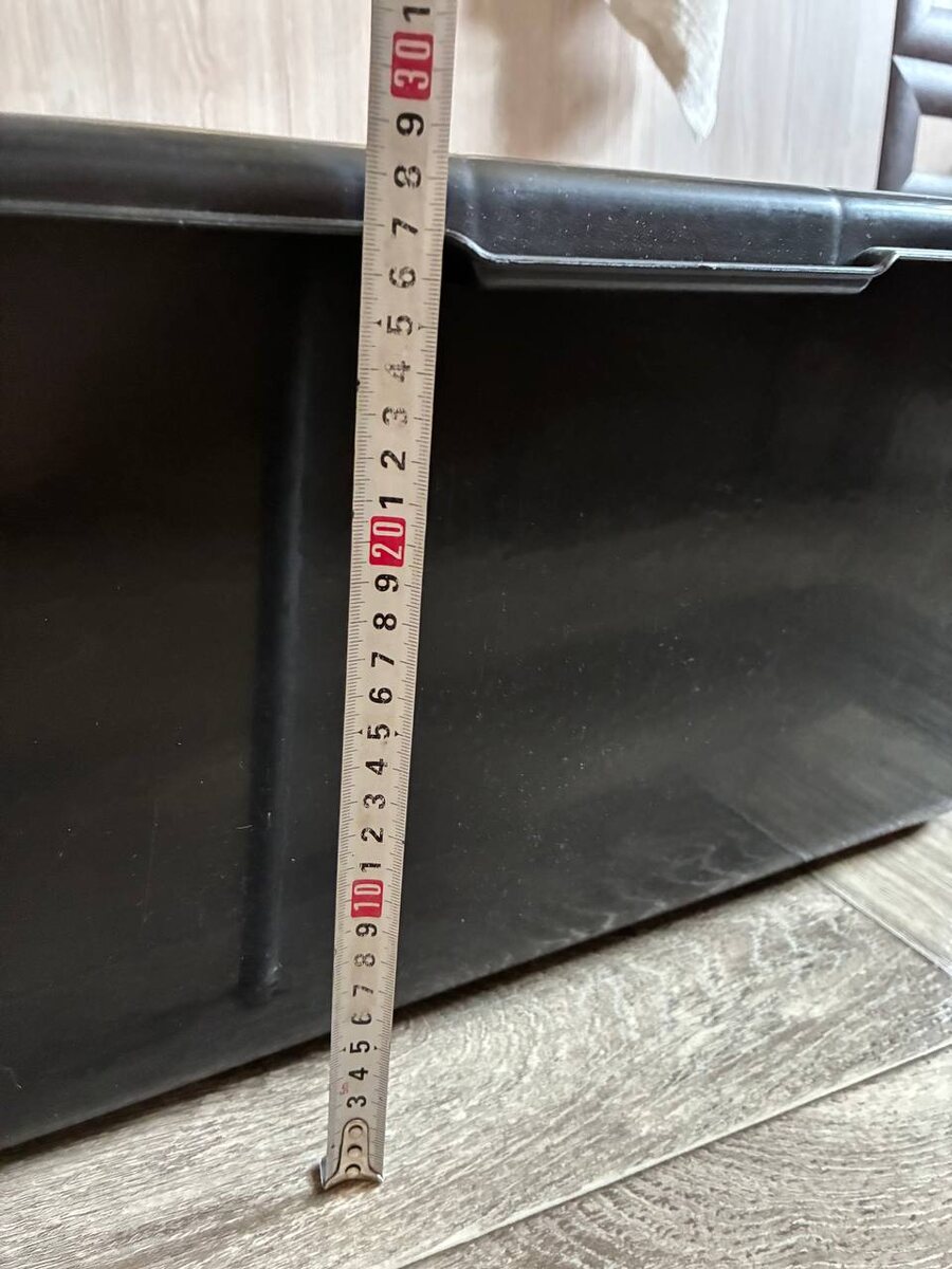 Хорошая высота. Видите какие здесь ручки?