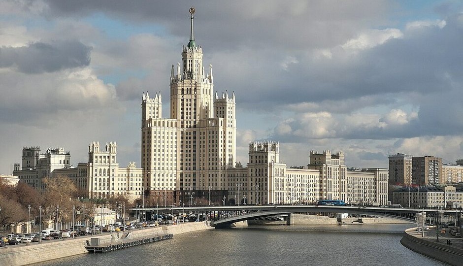 Дом на Котельнической набережной