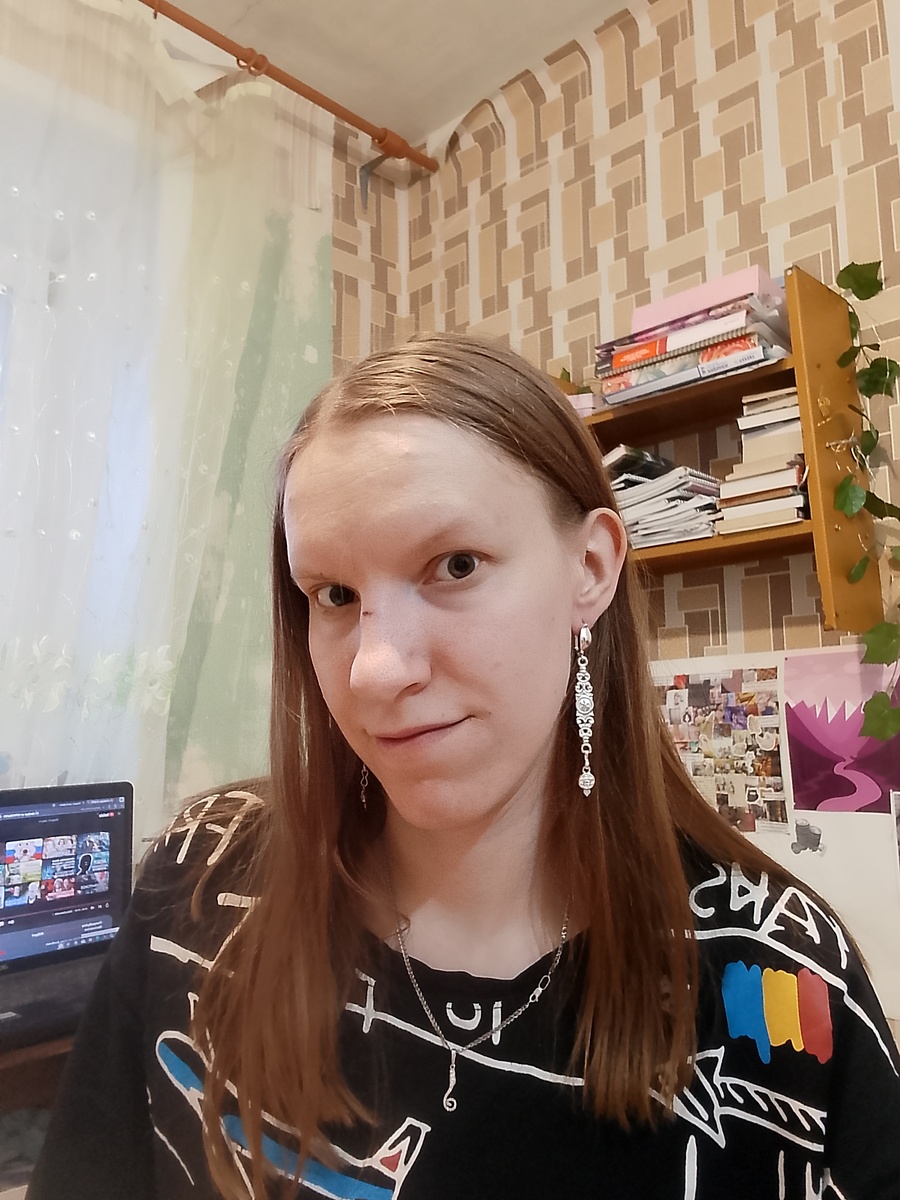 А вот и я. А то мне писали, что я из-за внешности такое к себе и заслужила 🤣 