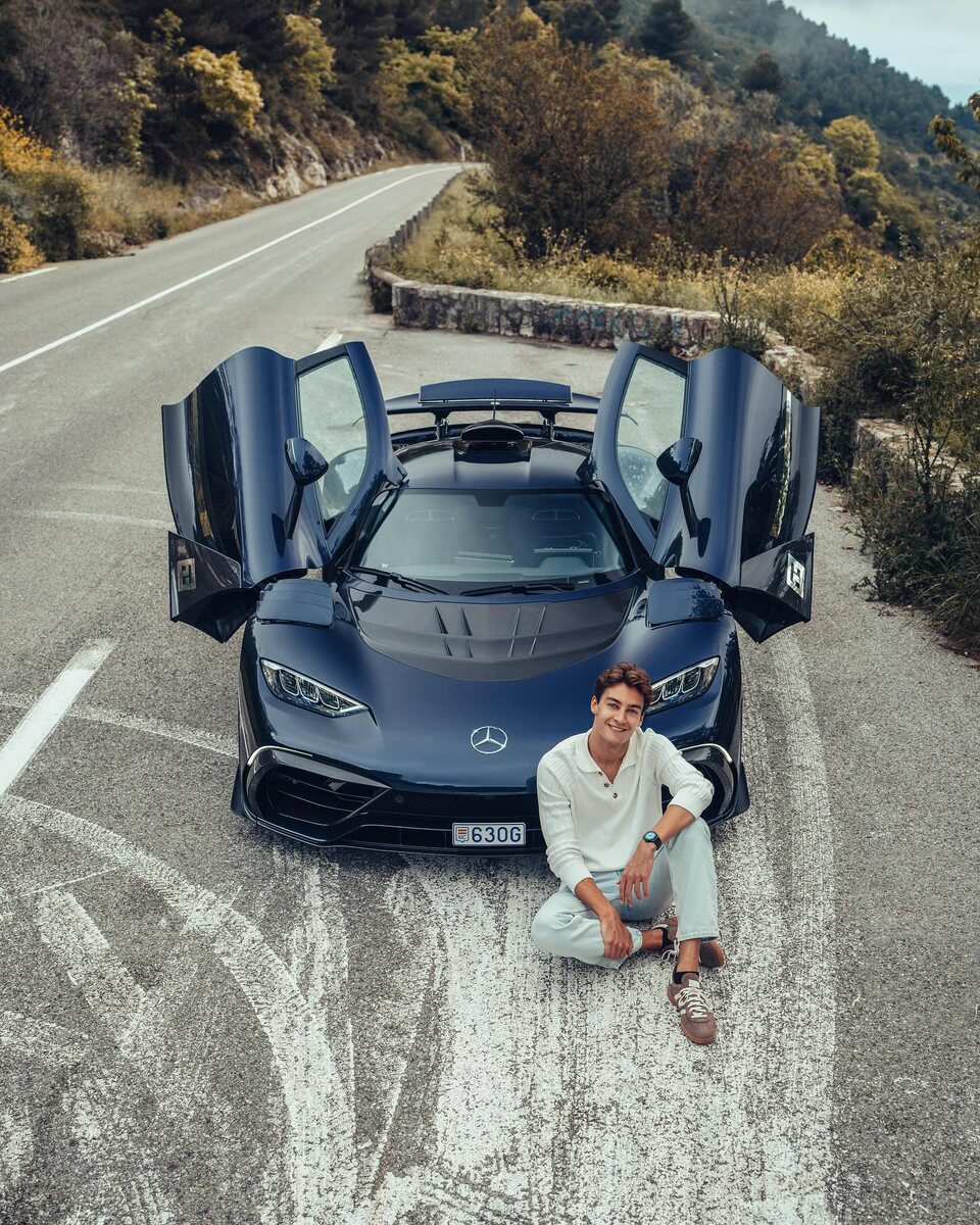 Mercedes-AMG One и Джордж РасселФото: Соцсети 