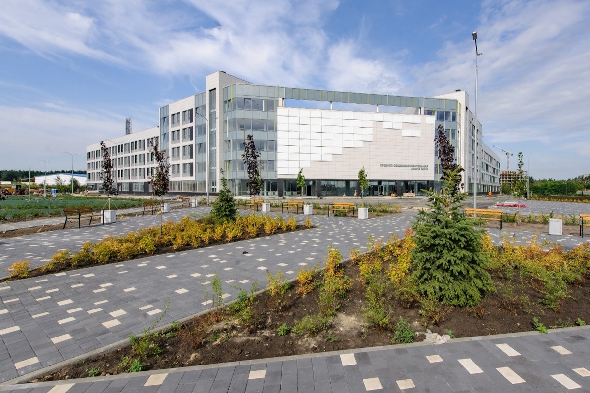 Средняя общеобразовательная школа № 107 в микрорайоне «Ключи»