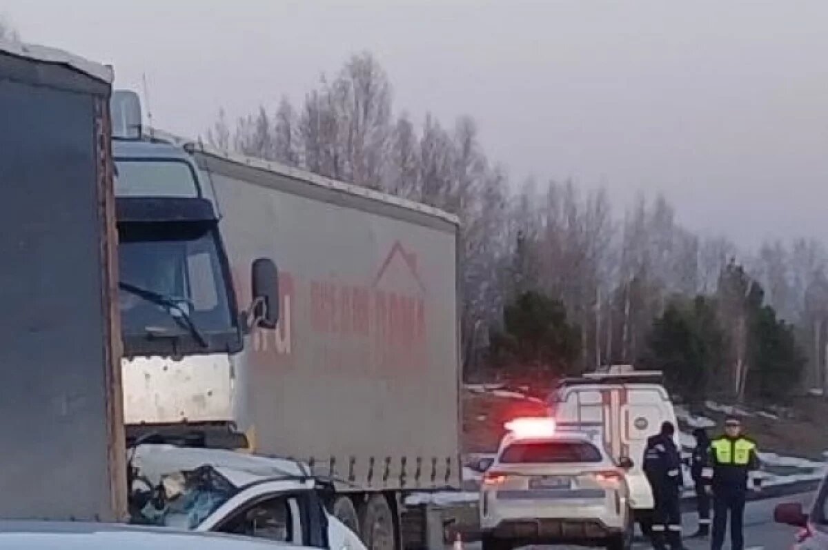    Четыре автомобиля столкнулись в ДТП на трассе Пермь – Екатеринбург