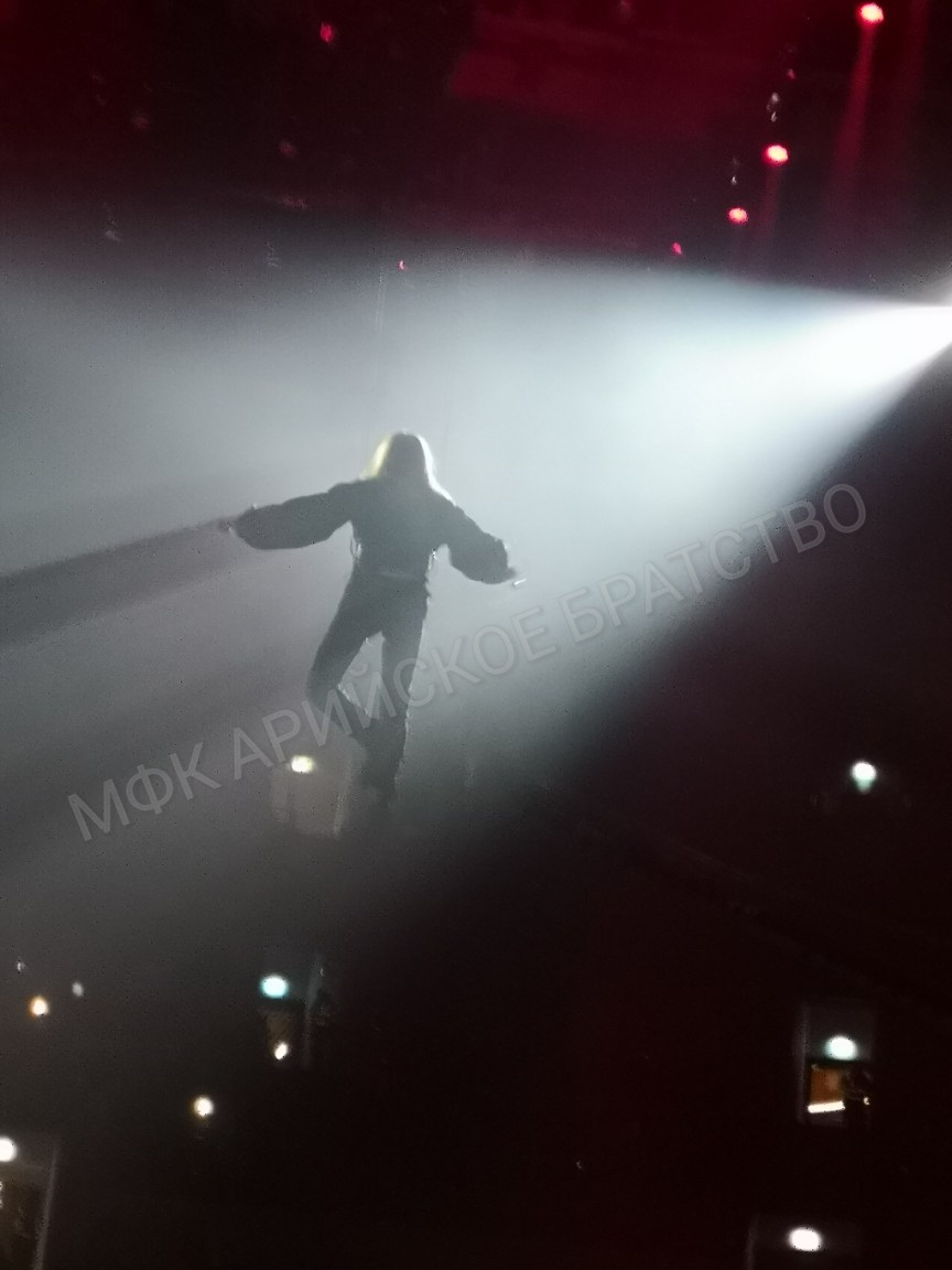 Летающий Михаил.