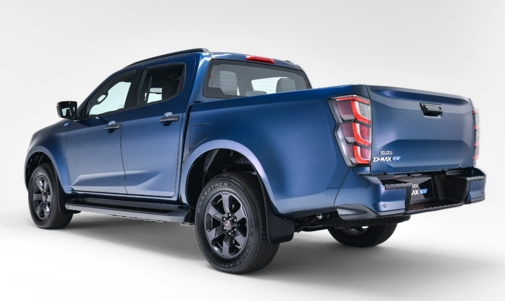 Isuzu D-Max EV: пополнить заряд батареи до 80% получится на час.