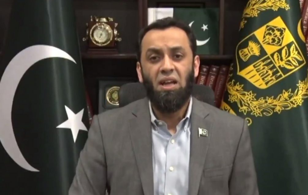   Аттаулла Тарар записал видеообращение.