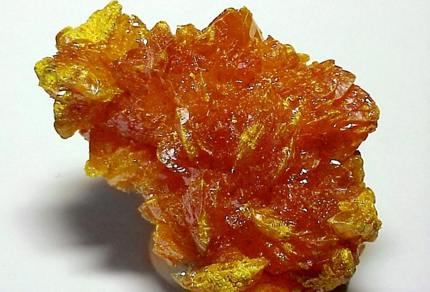 Аурипигмент