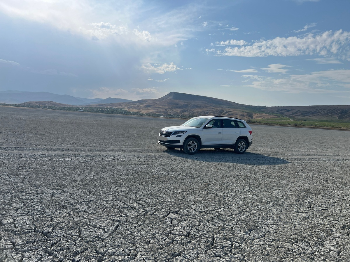 Бараколь летом