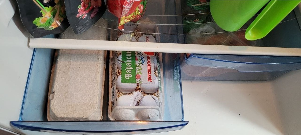    То, как будут чиститься яйца, зависит от длительности и температуры их хранения