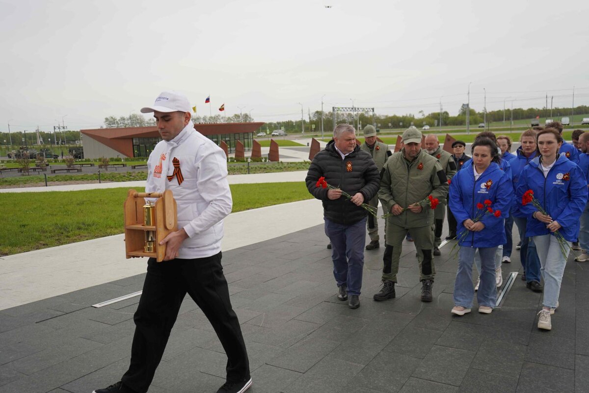    Частичку Вечного огня с единственного в России мемориала Героям-энергетикам доставили на мемориал «Курская дуга» в Поныровском районе