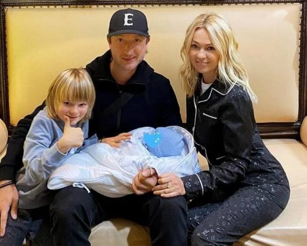    Яна Рудковская и Евгений Плющенко. Фото: соцсети