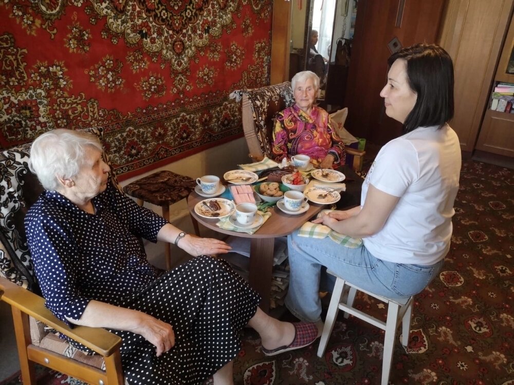 Зинаида Петровна Перова и Валентина Евгеньевна Филиппова рассказали нашему журналисту про блокадное детство. Фото: АиФ в Твери