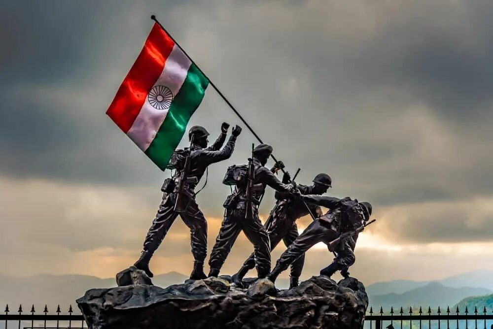 Монумент "Триумф труда" в Ченнаи