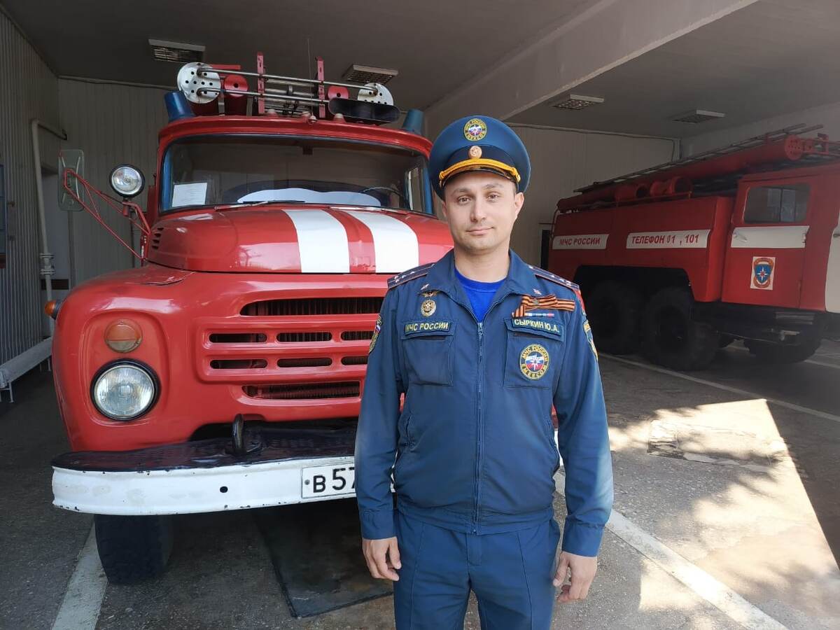 Юрий Сыркин награждён медалями «За отвагу на пожаре», «За пропаганду спасательного дела», «За выслугу лет».
