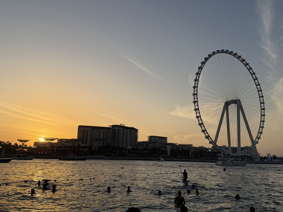 Пляж Дубай Марина: закат