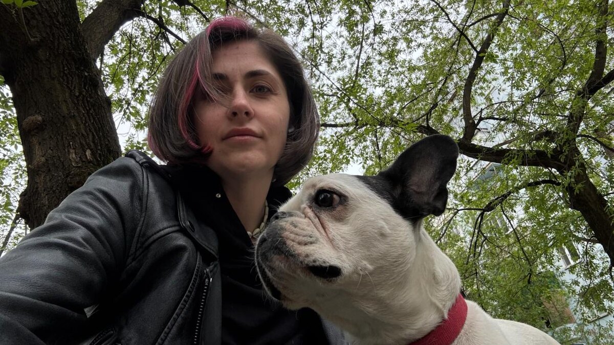 АДТверская и Хрюша. Утренняя прогулка.