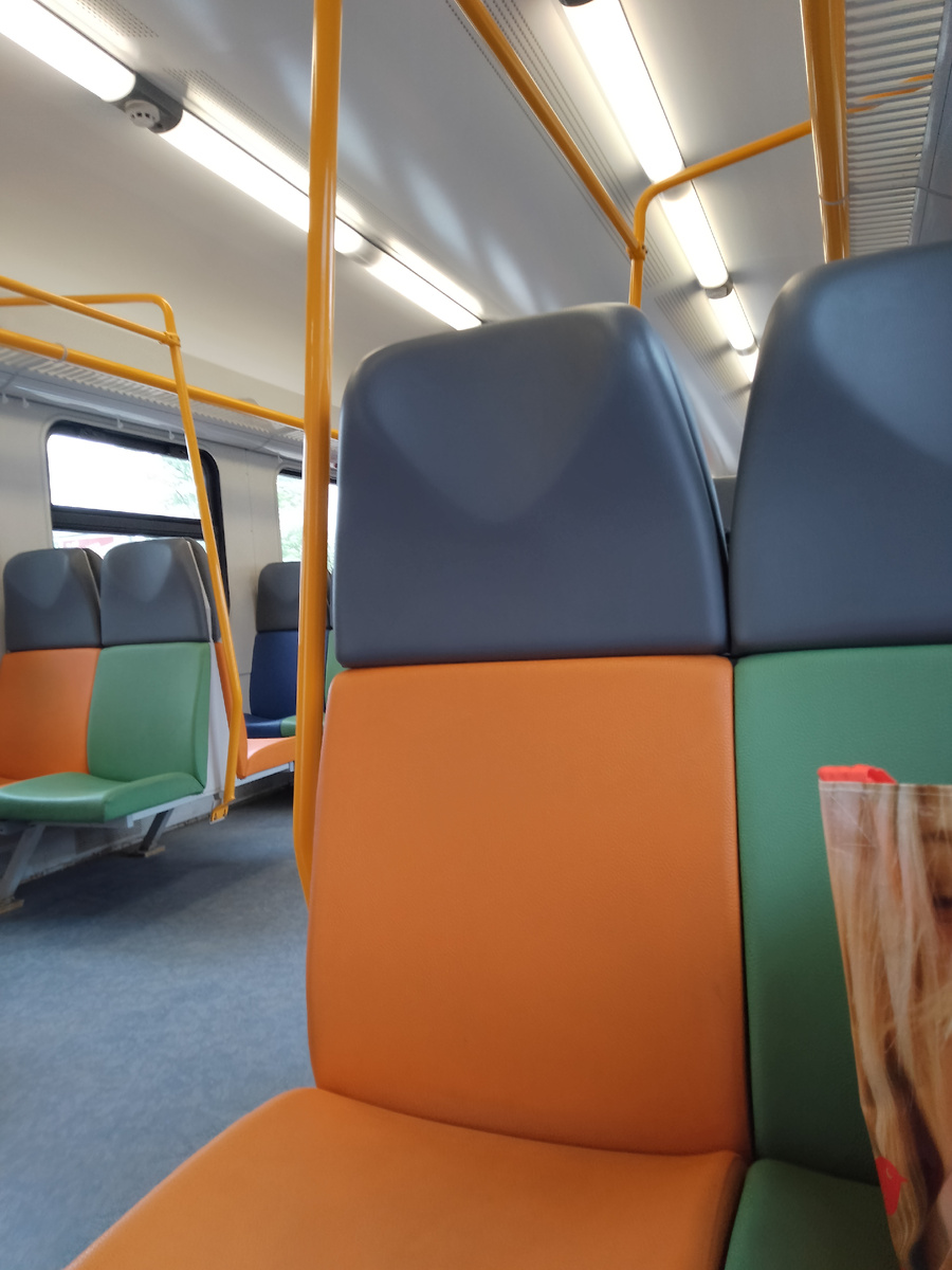 Фото автора. Свои изделия на это раз повезла в ашановской сумке ( кусочек виден)