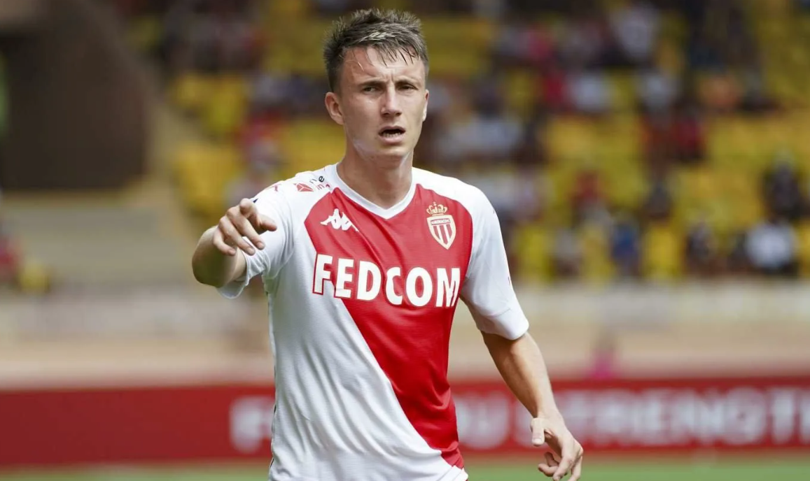 Александр Головин