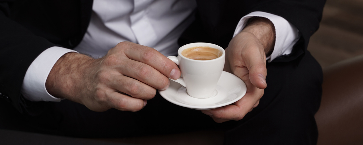 Кофе давно перестал быть просто напитком, он превратился в настоящий социальный ритуал, объединяющий людей по всему миру.