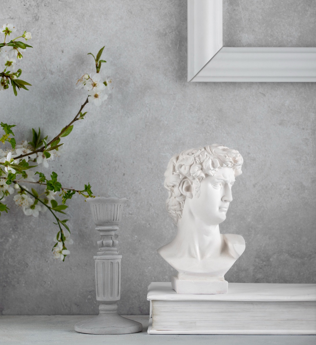 "Ночь музеев"- одно из главных культурных событий каждой весны. Источник изображения:  <a href="https://ru.freepik.com/free-photo/beautiful-roman-figure-carving_26408233.htm">Изображение от freepik</a> 