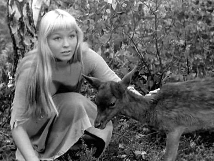 Марина Влади в фильме «Колдунья», 1956
