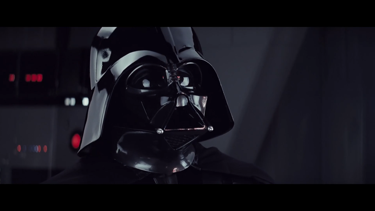 Образ, который в первом фильме внушал благоговейный ужас получил более серьезное раскрытие.