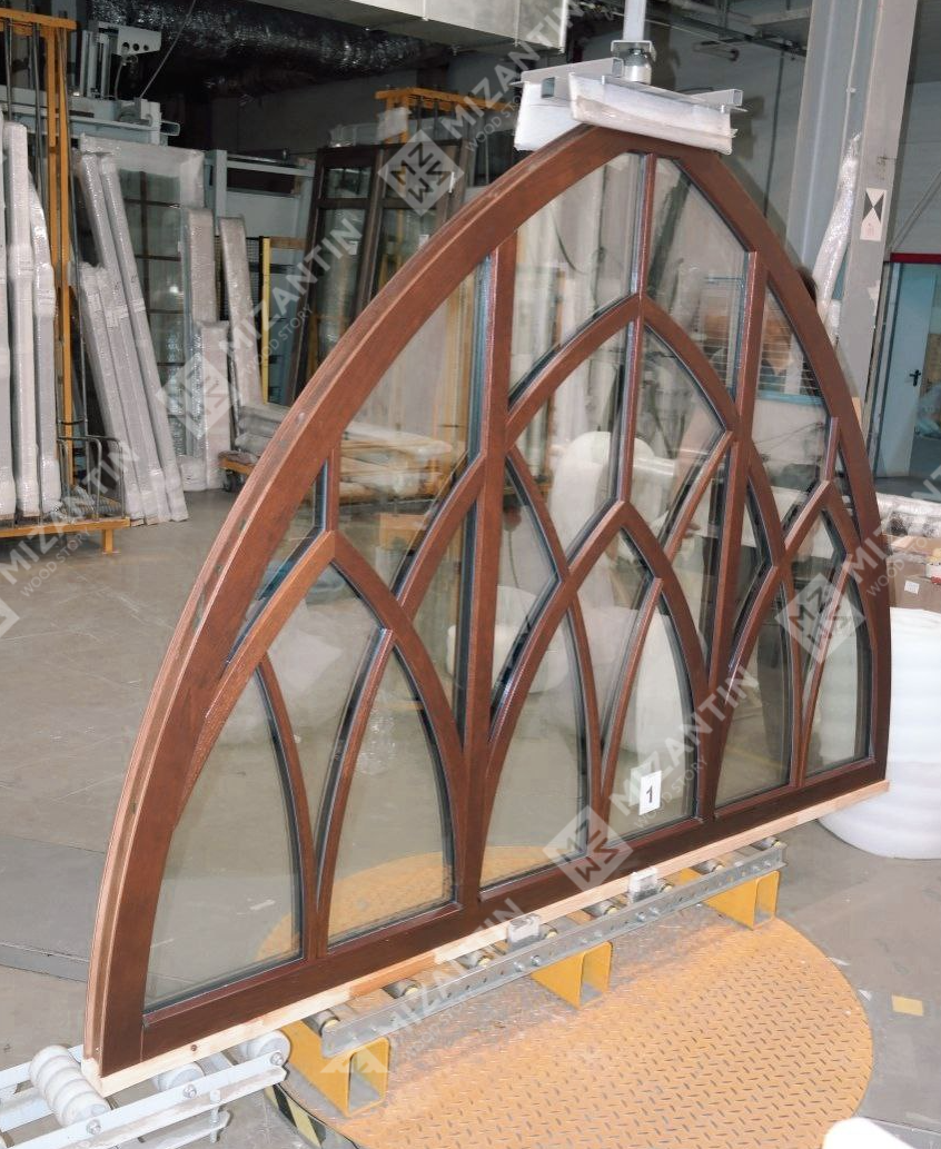 Стилизованные стрельчатые арки с фальш-раскладками. Производство MIZANTIN