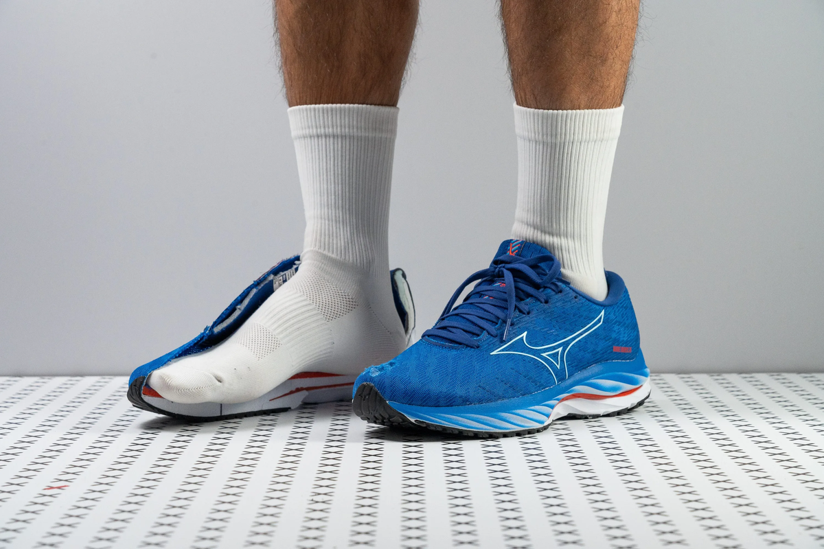 Mizuno Wave Rider 26